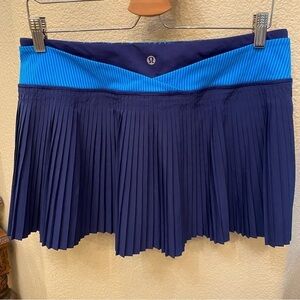 LULULEMON Women Blue Patterned Pleated Tennis Skort Size 8